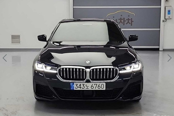 2022 BMW 5 серии с пробегом 37 467 км