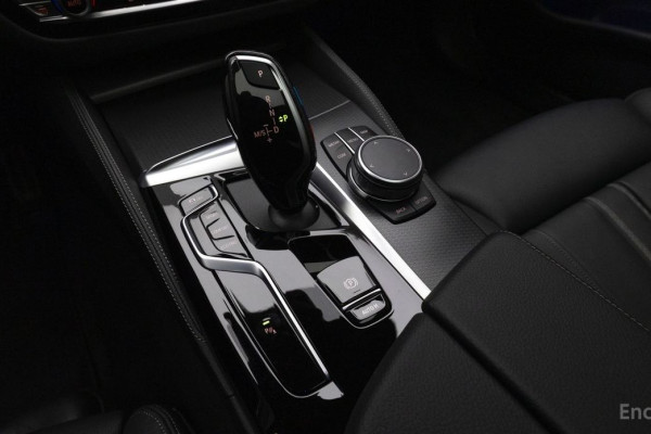 2022 BMW 5 серии с пробегом 25 455 км