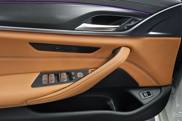 2022 BMW 5 серии с пробегом 23 423 км