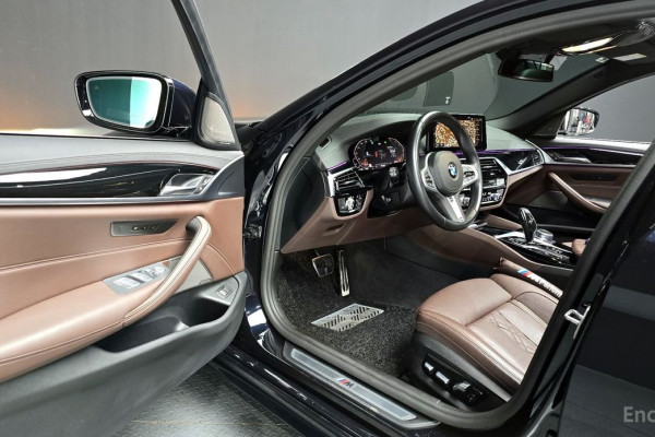 2022 BMW 5 серии с пробегом 21 195 км