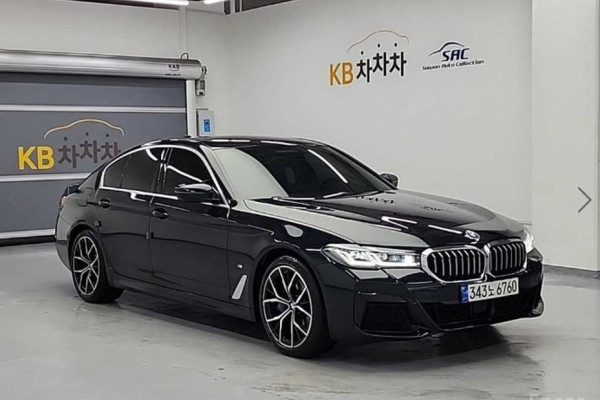 2022 BMW 5 серии с пробегом 37 467 км