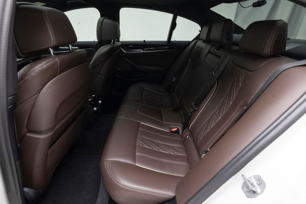 2022 BMW 5 серии с пробегом 67 200 км