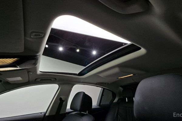 2022 BMW 5 серии с пробегом 36 909 км