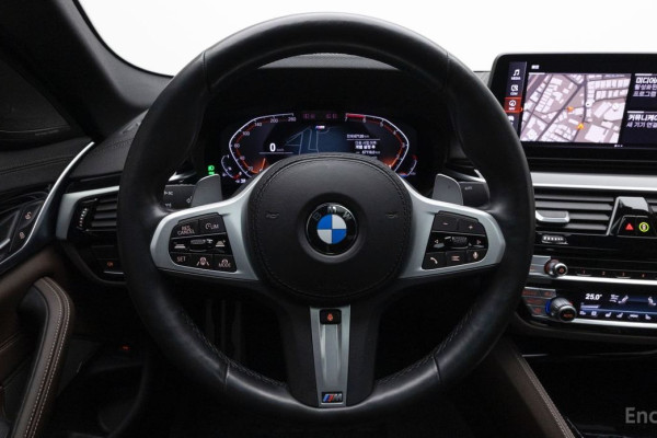 2022 BMW 5 серии с пробегом 67 200 км