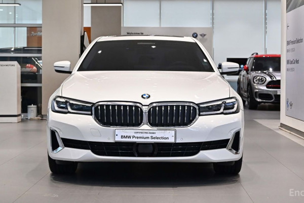 2022 BMW 5 серии с пробегом 61 249 км