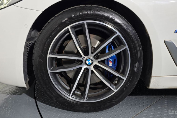 2022 BMW 5 серии с пробегом 59 978 км