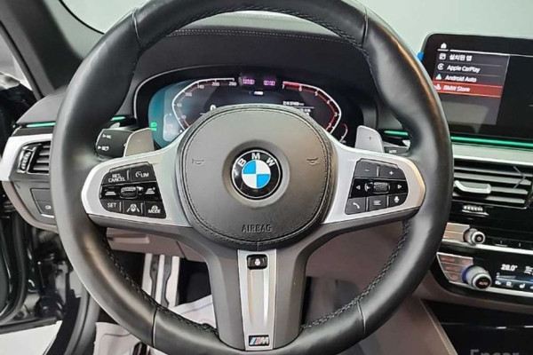 2022 BMW 5 серии с пробегом 37 467 км