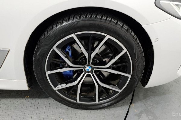 2022 BMW 5 серии с пробегом 49 276 км