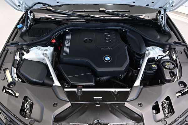 2022 BMW 5 серии с пробегом 61 249 км