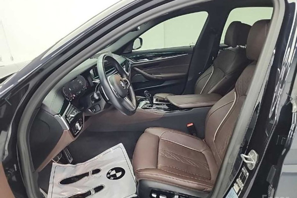 2022 BMW 5 серии с пробегом 37 467 км