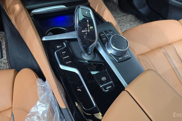 2022 BMW 5 серии с пробегом 59 978 км