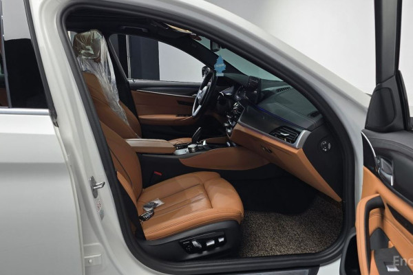 2022 BMW 5 серии с пробегом 59 978 км