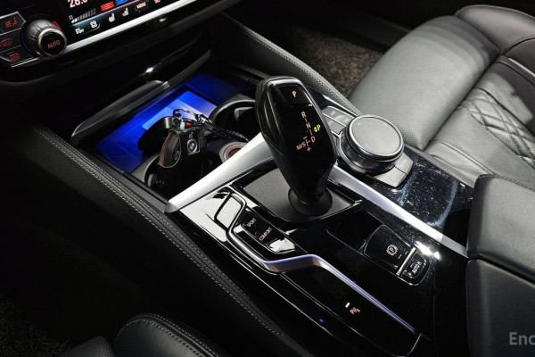 2022 BMW 5 серии с пробегом 49 276 км