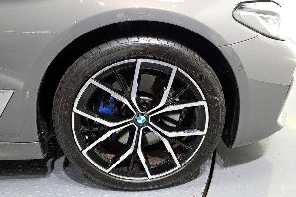 2022 BMW 5 серии с пробегом 5 052 км