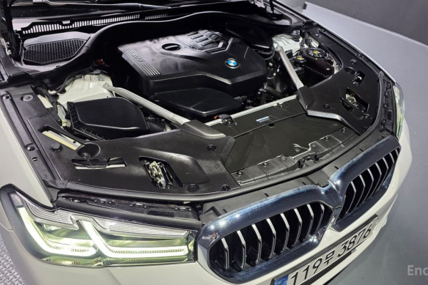 2022 BMW 5 серии с пробегом 55 591 км