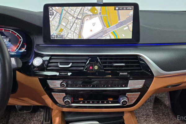 2022 BMW 5 серии с пробегом 59 978 км