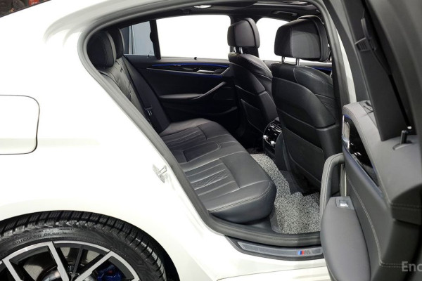 2022 BMW 5 серии с пробегом 49 276 км