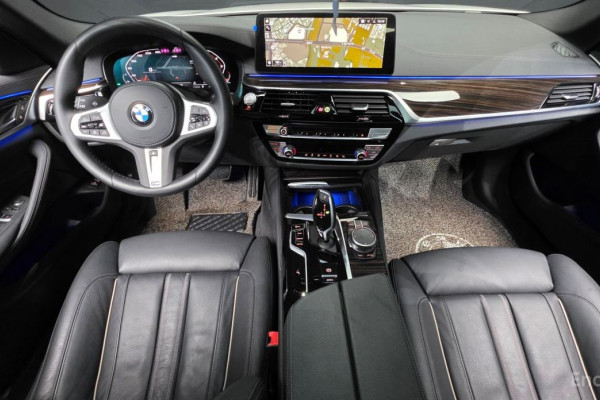 2022 BMW 5 серии с пробегом 55 591 км