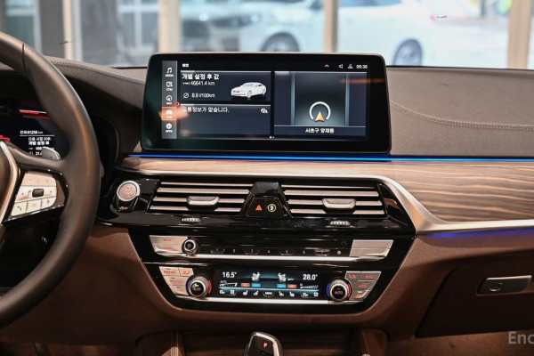 2022 BMW 5 серии с пробегом 61 249 км