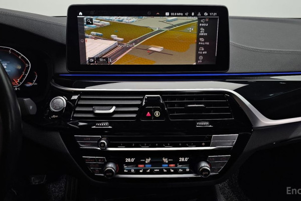 2022 BMW 5 серии с пробегом 49 276 км