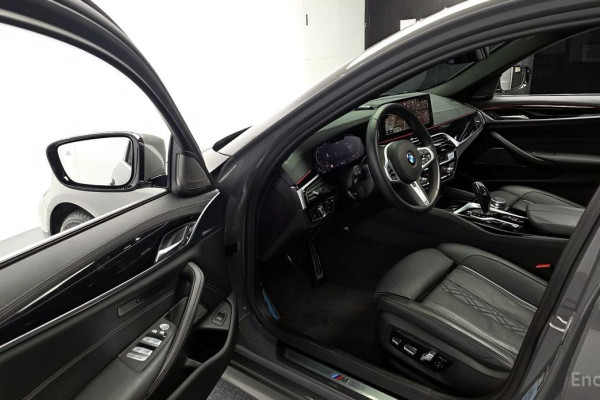 2022 BMW 5 серии с пробегом 5 052 км