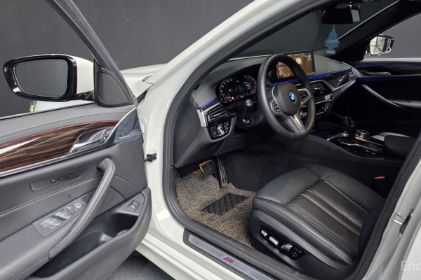 2022 BMW 5 серии с пробегом 55 591 км