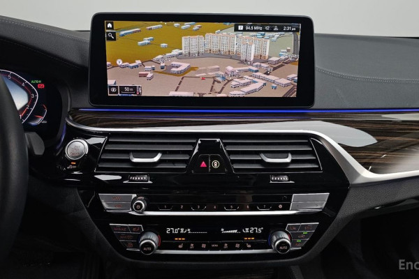 2022 BMW 5 серии с пробегом 62 129 км