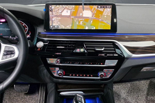 2022 BMW 5 серии с пробегом 55 591 км