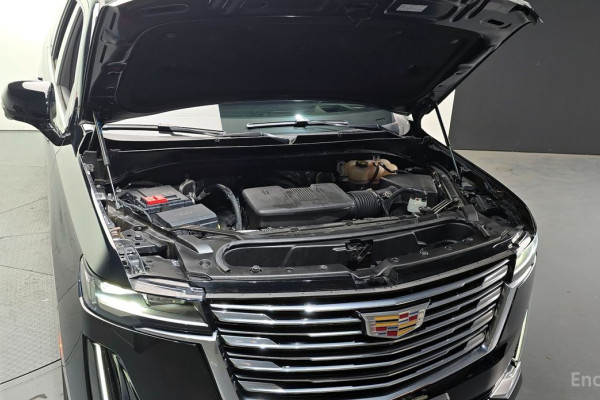 2022 Cadillac Escalade с пробегом 31 386 км