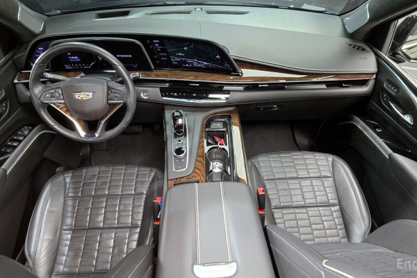 2022 Cadillac Escalade с пробегом 31 386 км