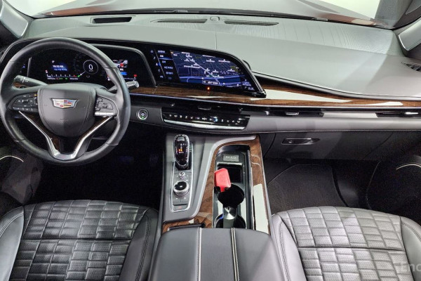 2022 Cadillac Escalade с пробегом 44 952 км