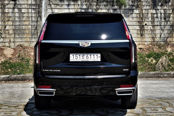 2021 Cadillac Escalade с пробегом 122 600 км