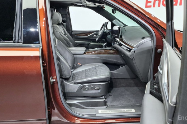 2022 Cadillac Escalade с пробегом 44 952 км