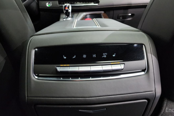 2022 Cadillac Escalade с пробегом 44 952 км