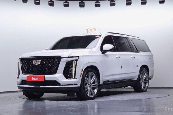 2025 Cadillac Escalade с пробегом 6 250 км