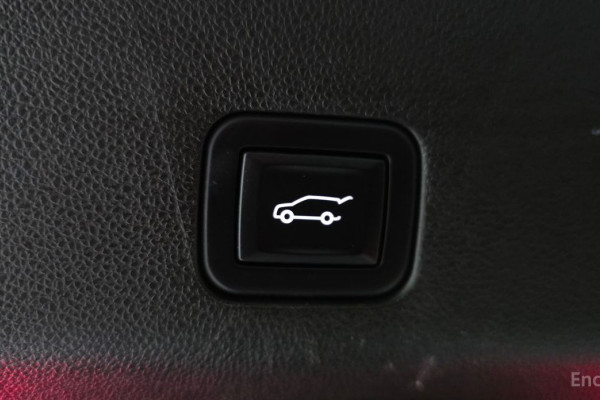 2022 Cadillac Escalade с пробегом 78 840 км