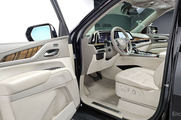 2022 Cadillac Escalade с пробегом 70 138 км
