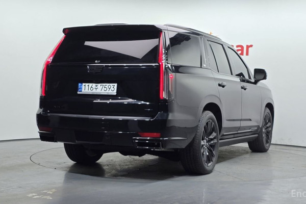 2022 Cadillac Escalade с пробегом 13 777 км