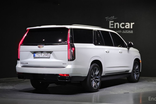2023 Cadillac Escalade с пробегом 42 159 км