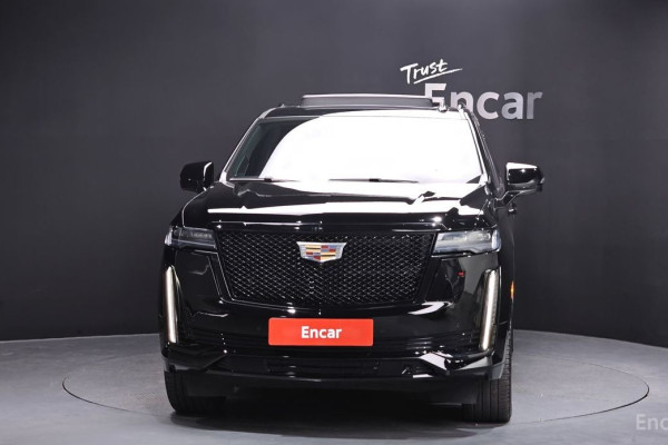 2022 Cadillac Escalade с пробегом 70 997 км