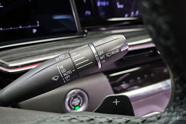 2023 Cadillac Escalade с пробегом 27 669 км