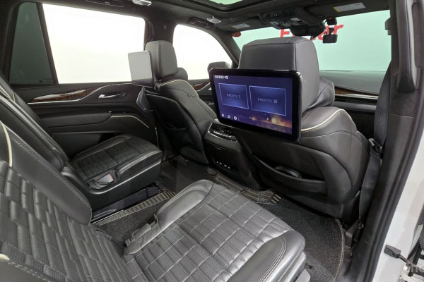 2022 Cadillac Escalade с пробегом 13 777 км