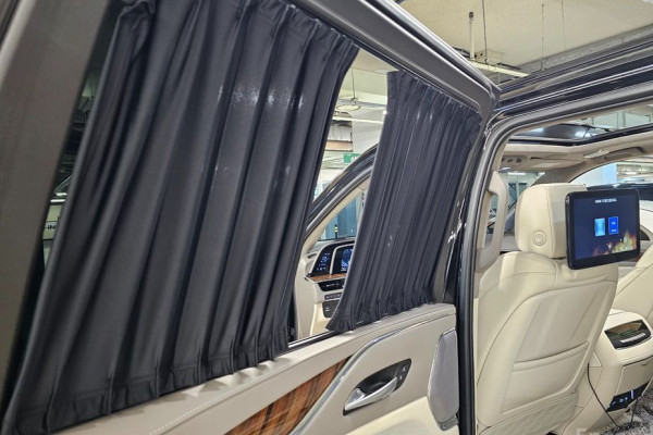 2023 Cadillac Escalade с пробегом 16 556 км