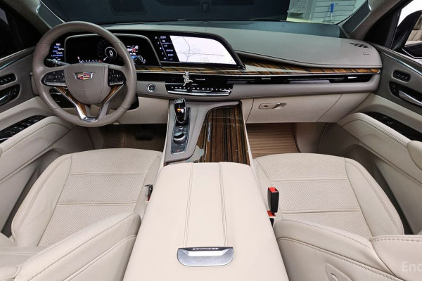 2022 Cadillac Escalade с пробегом 70 997 км