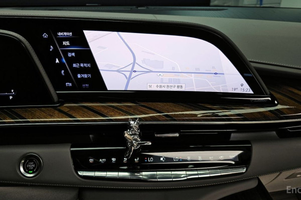 2022 Cadillac Escalade с пробегом 70 997 км