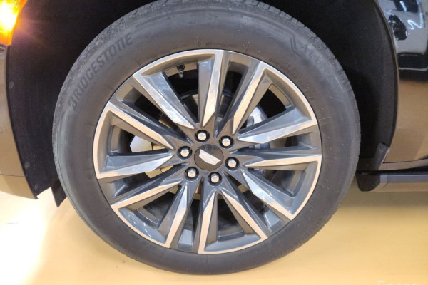 2023 Cadillac Escalade с пробегом 33 300 км