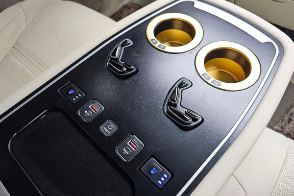 2022 Cadillac Escalade с пробегом 70 997 км