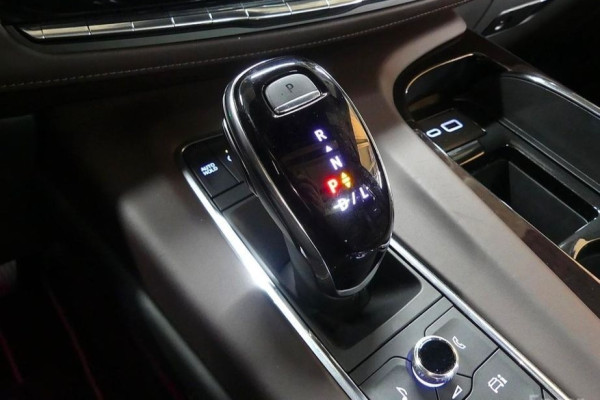 2023 Cadillac Escalade с пробегом 29 600 км