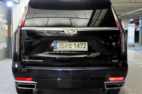 2022 Cadillac Escalade с пробегом 62 870 км