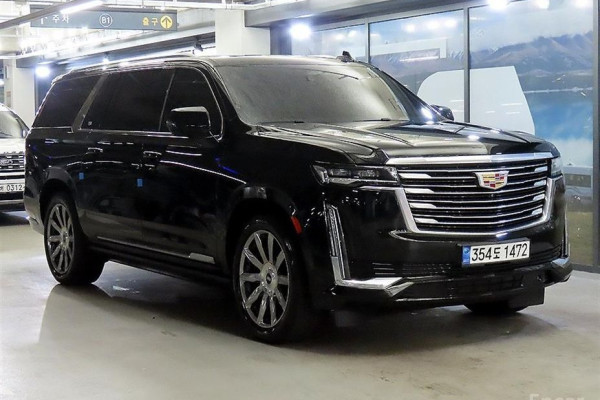 2022 Cadillac Escalade с пробегом 62 870 км